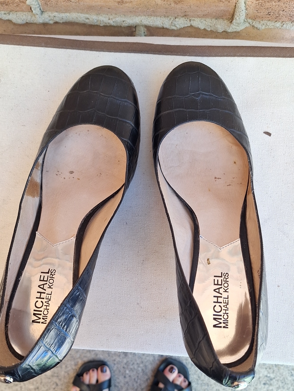 MICHAEL Michael KORS Leather Heels In Black - Picture 6 of 10